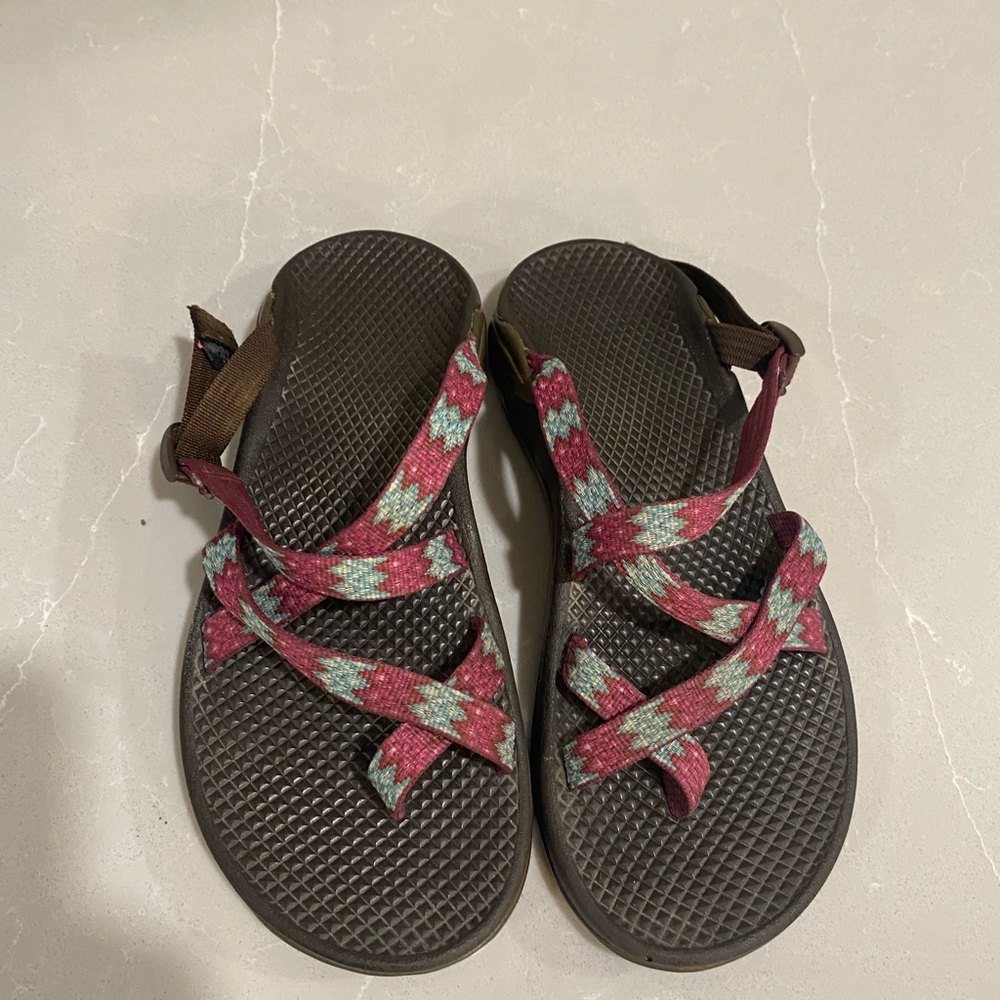 Women’s chacos song style sandal